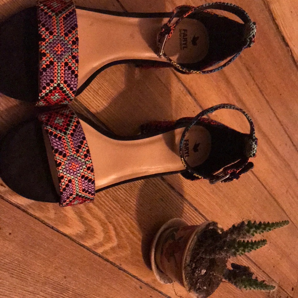 Faryl super cute block heals